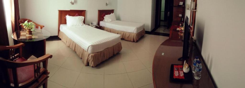 Hotel Tarakan Plaza Bagian luar foto