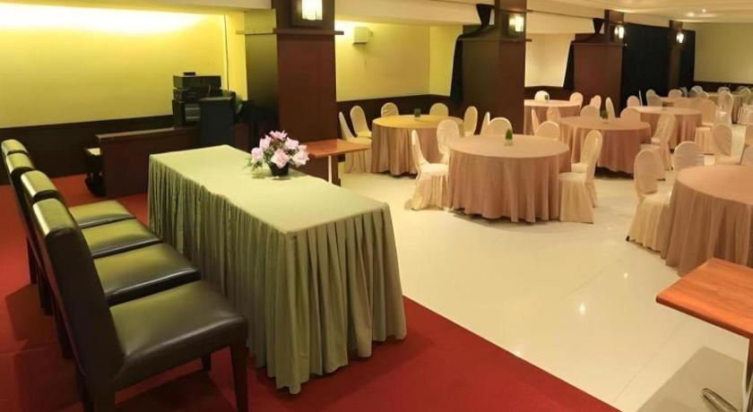 Hotel Tarakan Plaza Bagian luar foto