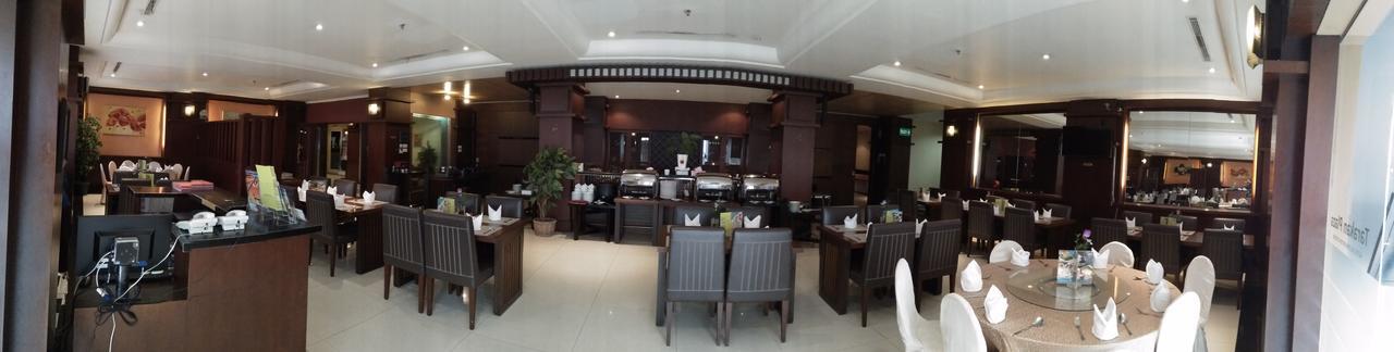 Hotel Tarakan Plaza Bagian luar foto