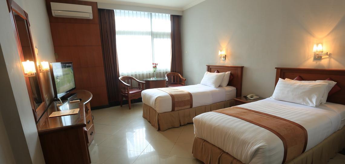 Hotel Tarakan Plaza Bagian luar foto